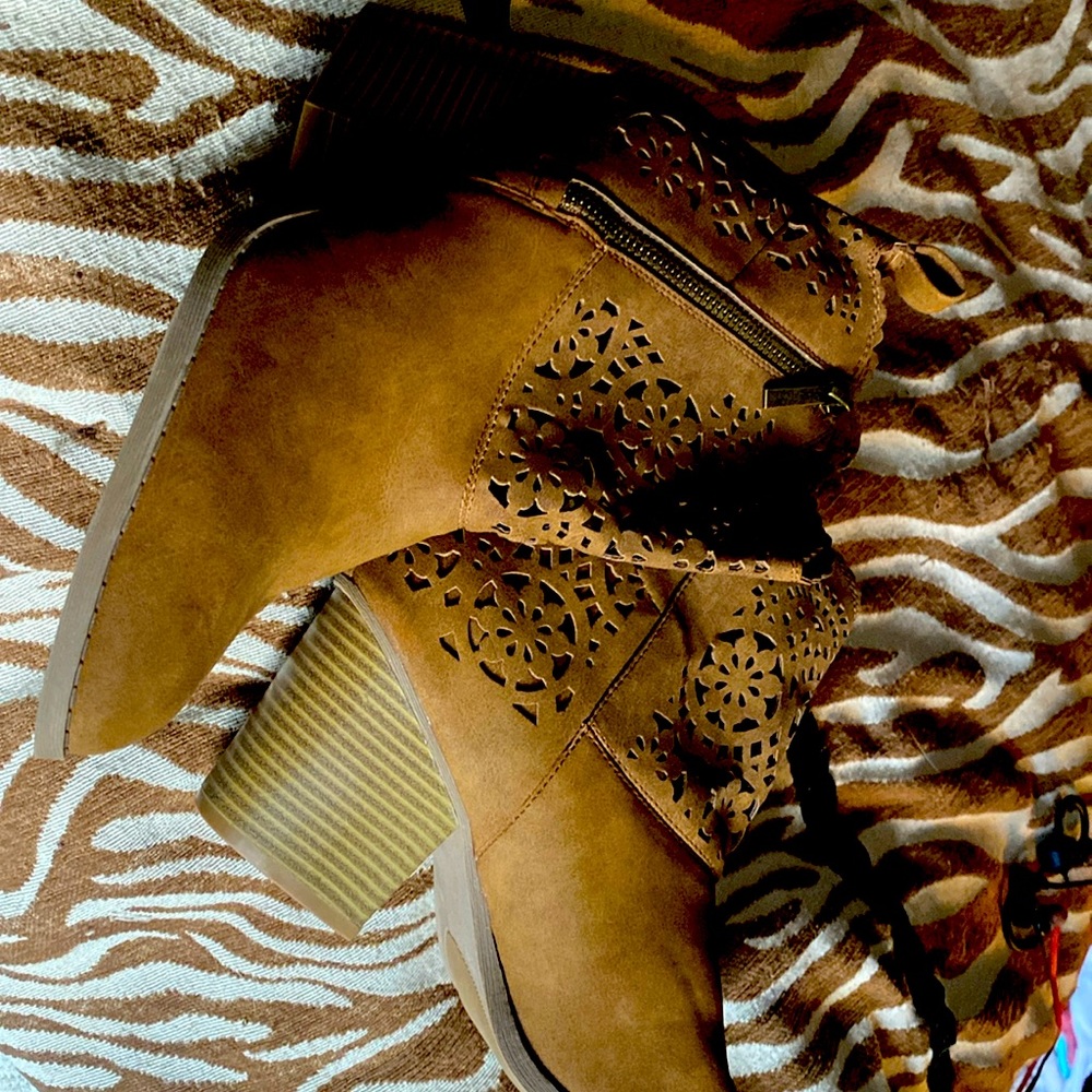 Ladies Boots